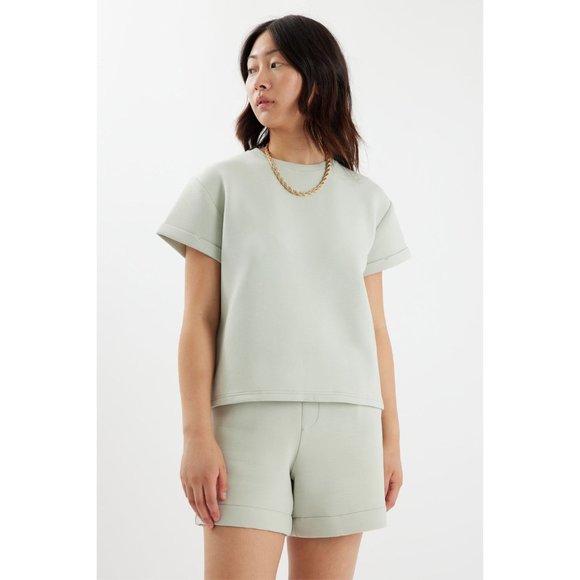 NWT LEZÉ THE LABEL Bengal T-Shirt in Matcha L - Picture 1 of 3